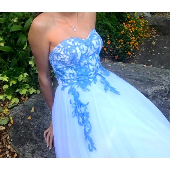 Dresses & Skirts - Like new worn once women’s Prom dress. Size 11. Runs small more like size 8.